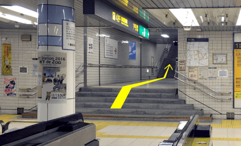 地下鉄の出口案内