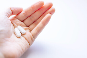 骨粗鬆症のお薬を飲まれている患者さまへ